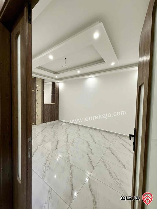 شقة تسوية أولى مساحة 145م داخلي و 120م خارجي للبيع في عمان - منطقة عدن 