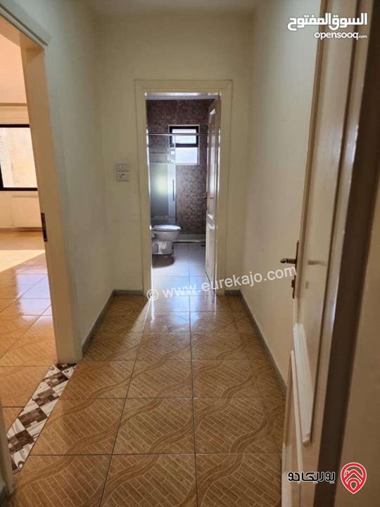 شقة طابقية مساحة 290م للايجار في عمان - دير غبار 