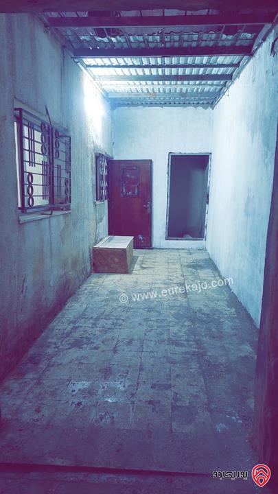 شقة طابق أول مساحة 120م للبيع في عمان - ماركا الشمالية 