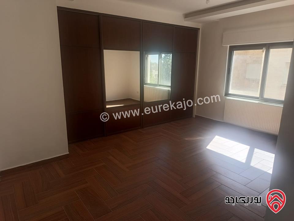 شقة مميزة طابق ثاني مساحة 174م للبيع في عمان - خلدا