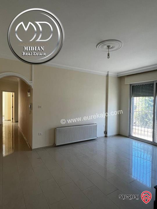 شقة ارضية فارغة للايجار في عمان - دير غبار مساحة 200م مع ترس و حديقة 60م سوبر ديلوكس بسعر مميز