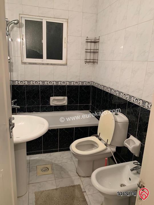 شقة طابق ثالث مساحة 163م للبيع في عمان - الشميساني 