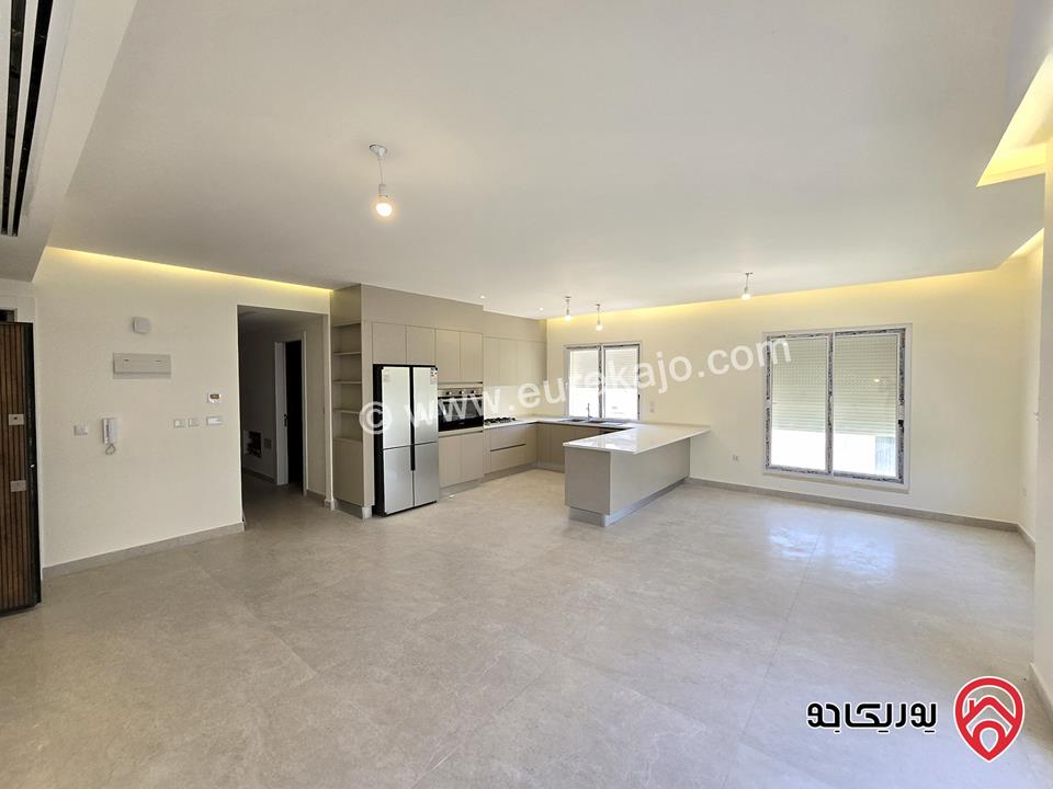 شقة مساحة 130م طابق أول للبيع جديدة و فخمة في عمان - عبدون 