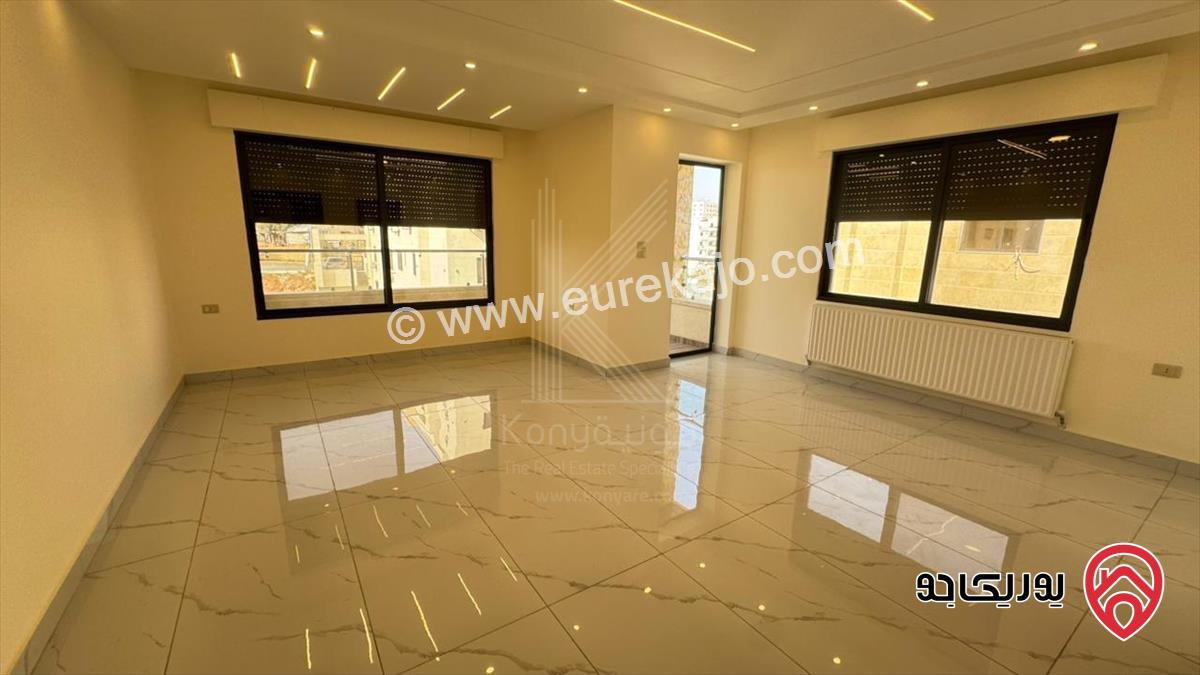 شقة فاخرة أرضية مساحة 202م داخلي و 40م خارجي للبيع في عمان - مرج الحمام