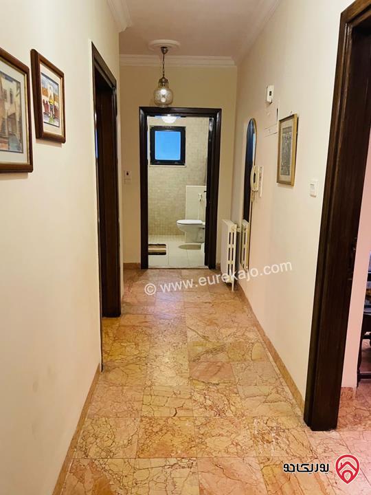 شقة مفروشة طابق اول من فيلا مساحة 150م للايجار مفروشة في عمان - الجبيهة 