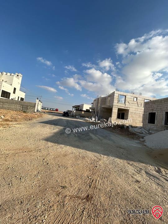 ڤيلا عظم مساحة 430م دوبلكس على أرض 460م للبيع في عمان - البيضاء