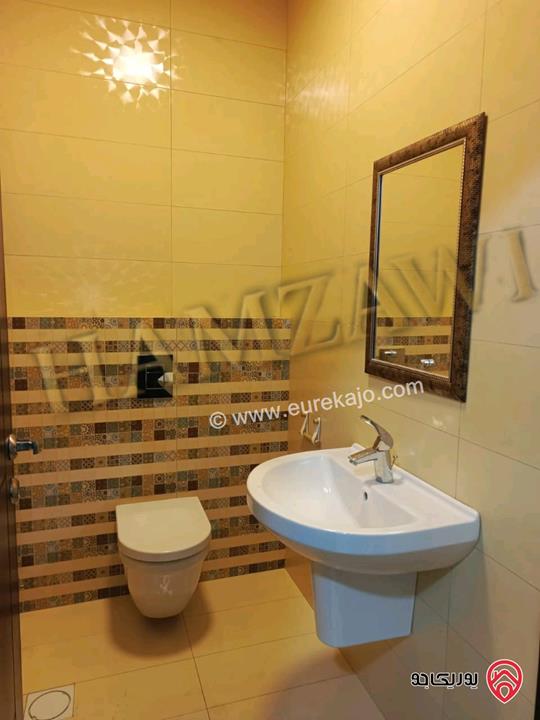 شقة مميزة شبه ارضية مساحة 200م داخلي و 120م خارجي للايجار في عمان - حي الصحابة 