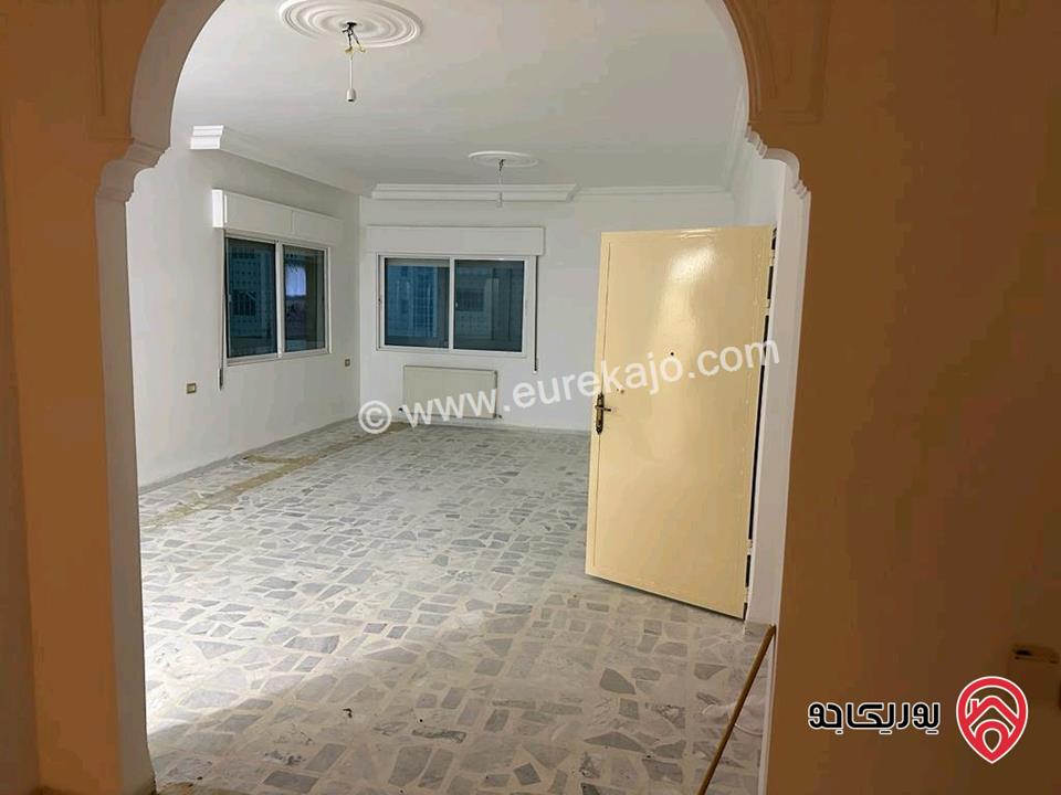 شقة مساحة 180م طابق ثاني للبيع في عمان - تلاع العلي خلف سوق السلطان