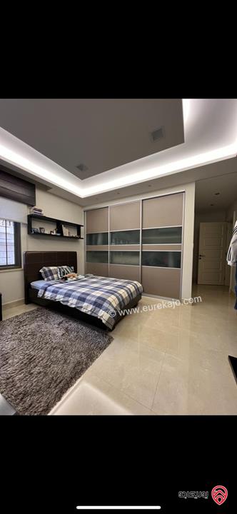 شقة طابقية طابق ثالث مساحة 367م للبيع في عمان - دابوق