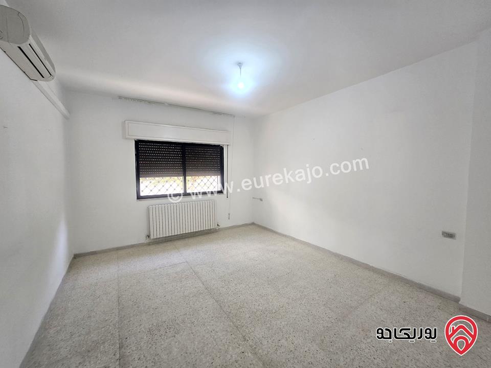 فيلا مستقلة مساحة 500م على أرض 803م للبيع في عمان - تلاع العلي شارع المدينة المنورة