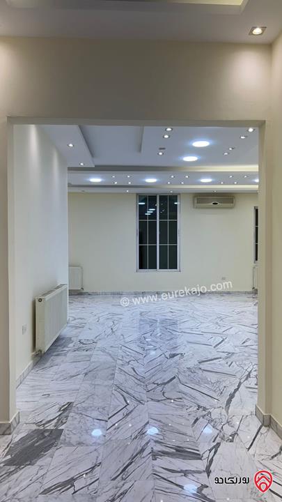 شقة فاخرة طابق أول مساحة 191م للبيع في عمان - الرابية 