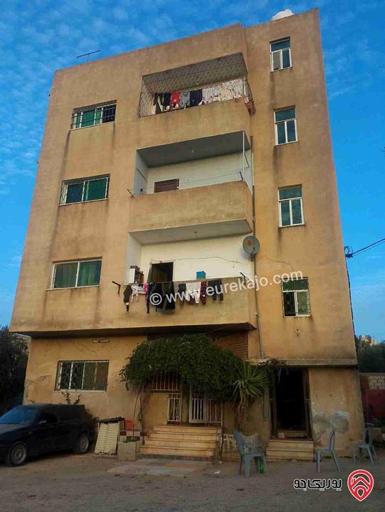 شقة طابق اول فني مساحة 129م للبيع في إربد حكما الحي السرقي