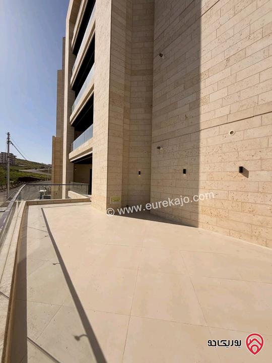 شقة أرضية مساحة 225م داخلي و 123م خارجي للبيع في عمان - كريدور عبدون