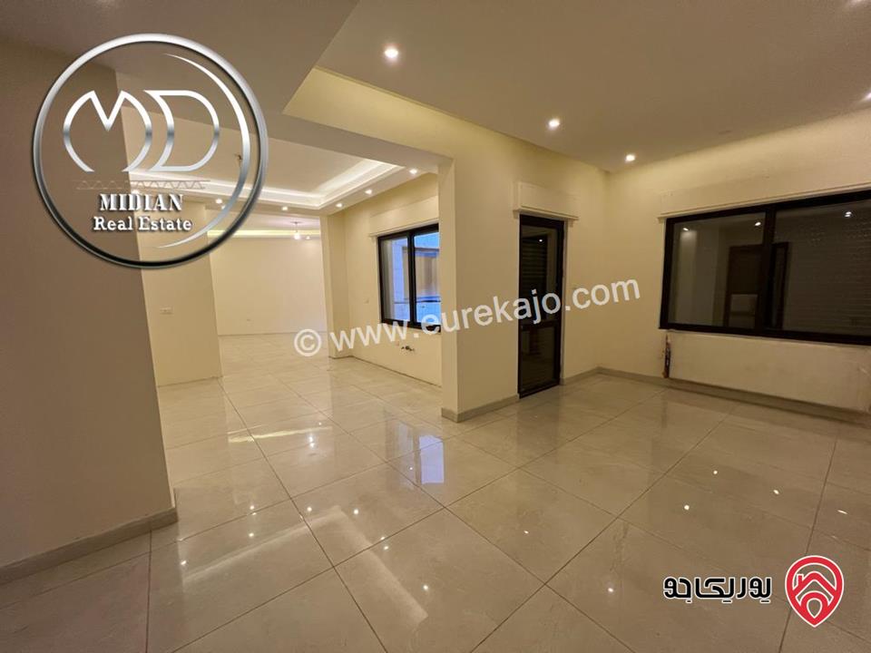 شقة جديدة للبيع طابق ثالث في عمان - دير غبار مساحة 250م مع ترس 50م تشطيبات و ديكورات فاخرة اطلالة رائعة