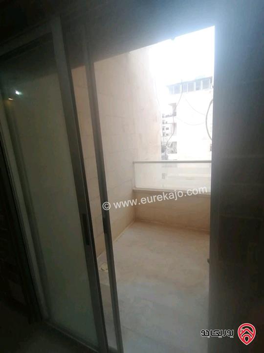 شقة مميزة طابق ثالث مساحة 92م للبيع في عمان - ابو نصير صحارى مول