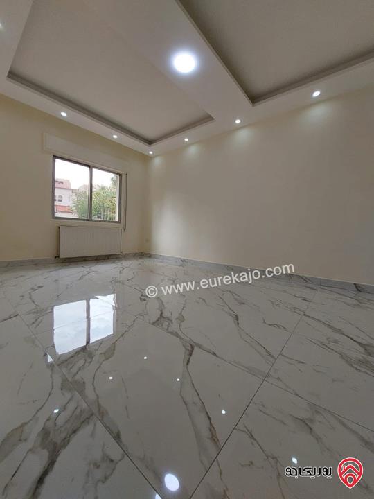 شقة مساحة 190م طابق أول للبيع في عمان - تلاع العلي