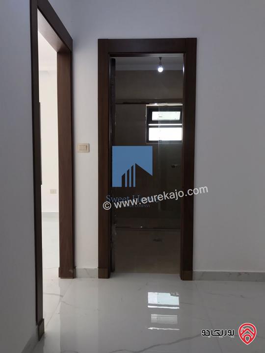 شقة فاخرة للبيع في عمان - خلدا قرب المدارس الإنجليزية 280م مع حديقة وترسات 320م لم تسكن