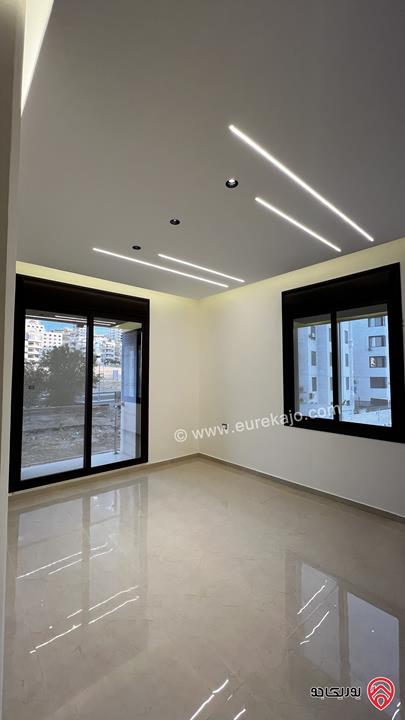 شقق سكنية استثمارية بمساحات من 94م - 106م للبيع في عمان - دير غبار