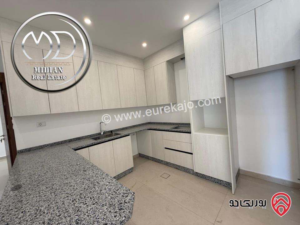 رووف فارغ للايجار في عمان - عبدون مساحة 190م مع تراسات تشطيبات سوبر ديلوكس اطلالة جميلة جديد لم يسكن