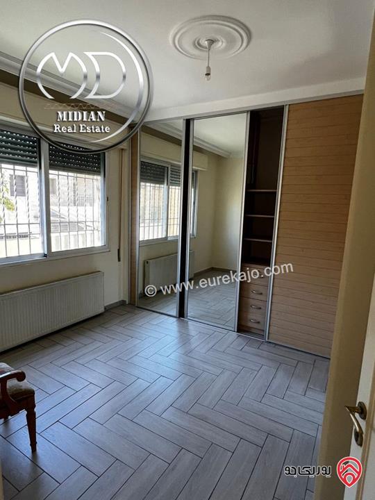 شقة ارضية فارغة للايجار في عمان - دير غبار مساحة 200م مع ترس و حديقة 60م سوبر ديلوكس بسعر مميز