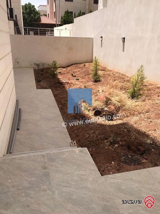 شقة فاخرة للبيع في عمان - خلدا قرب المدارس الإنجليزية 280م مع حديقة وترسات 320م لم تسكن