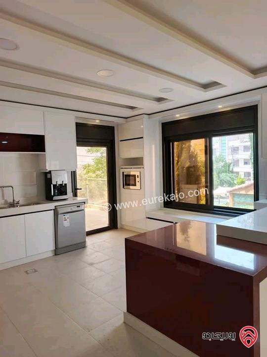 شقة سوبر ديلوكس مساحة 220م طابق أول للايجار في عمان - طريق المطار 