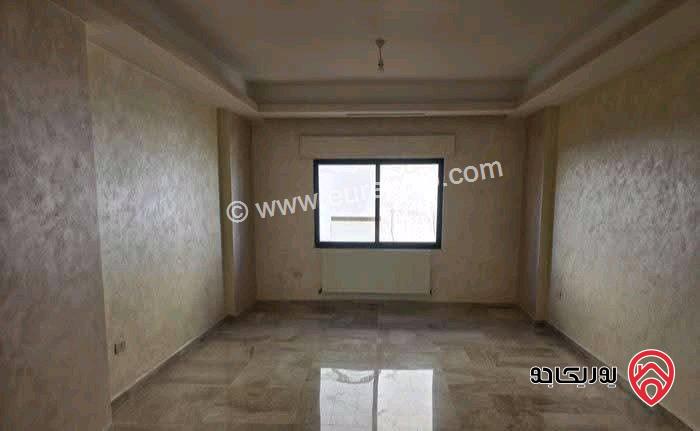 شقة فارغة أرضية مساحة 200م للايجار في عمان - دابواق 