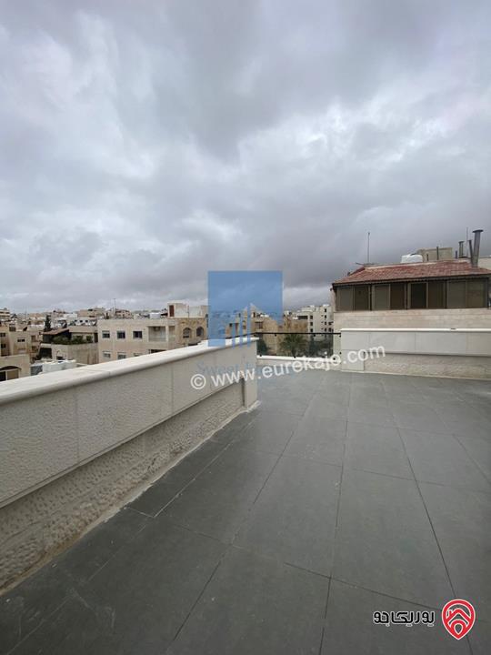 شقة فاخرة طابق ثالث 175م مع روف 150م دوبلكس للبيع في عمان - الرابية