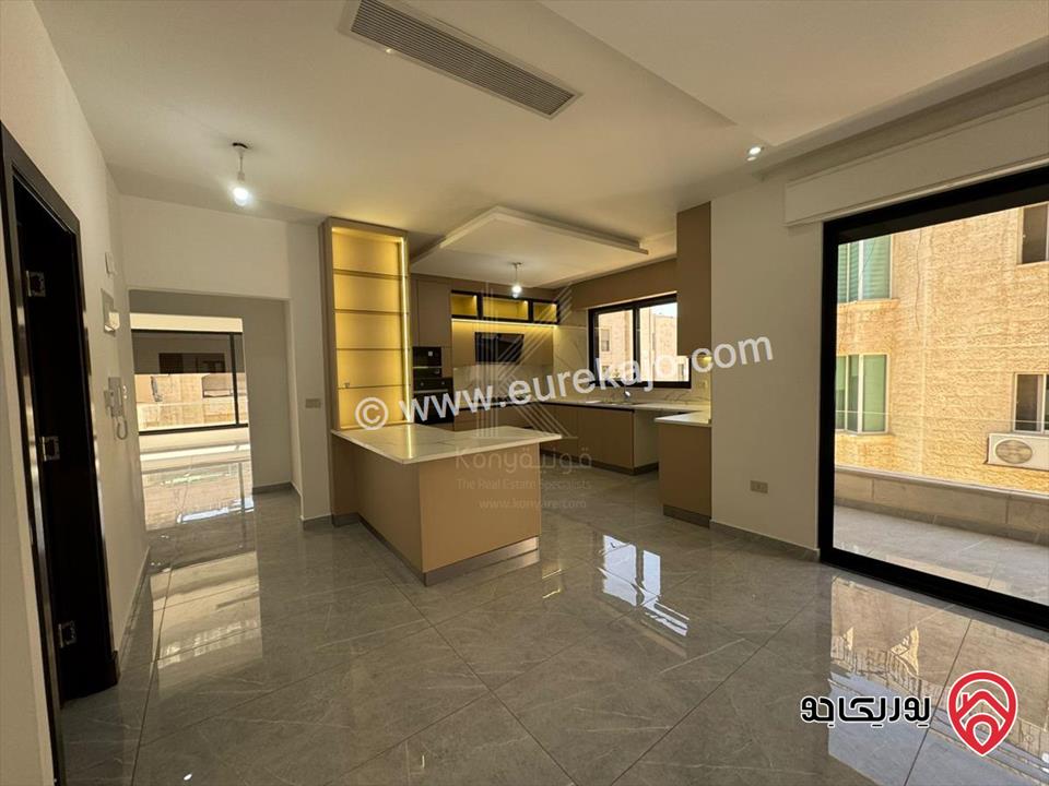 شقة فاخرة طابق أول مساحة 167م للايجار في عمان - ام اذينة