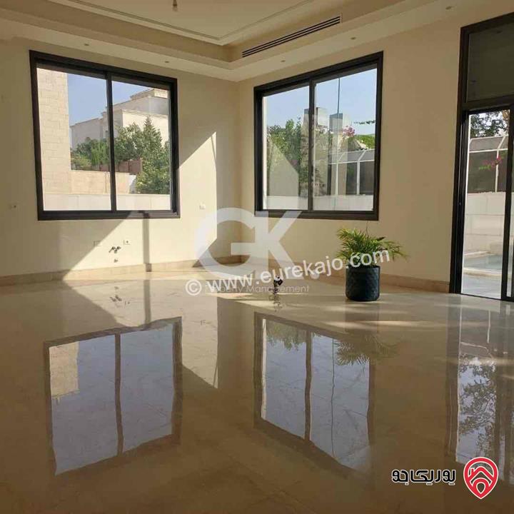 فيلا مساحة 650م على أرض 320م للبيع في عمان - عبدون