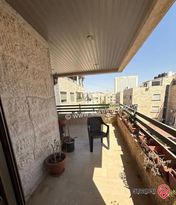 شقة طابق ثالث مساحة 240م للايجار في عمان - ام السماق 