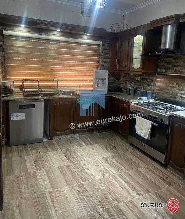 شقة مميزة شبه أرضية مساحة 130م للبيع في عمان - خلدا