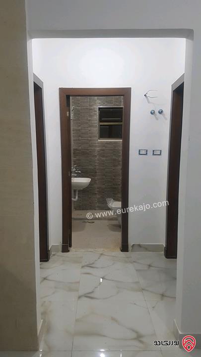 شقة سوبر ديلوكس مساحة 100م طابق ثالث للايجار في عمان - طبربور