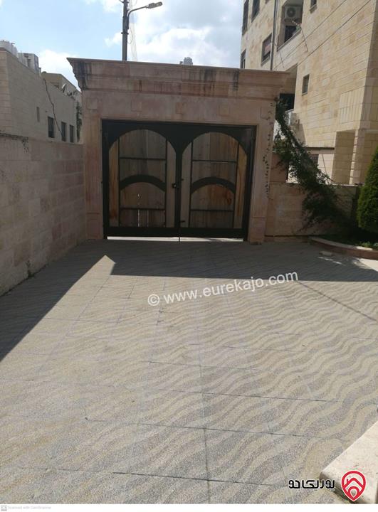 أرض مساحة 711م مقام عليها فيلا 450م / تصلح لفيلا خاصة أو إسكان للبيع في عمان - السابع