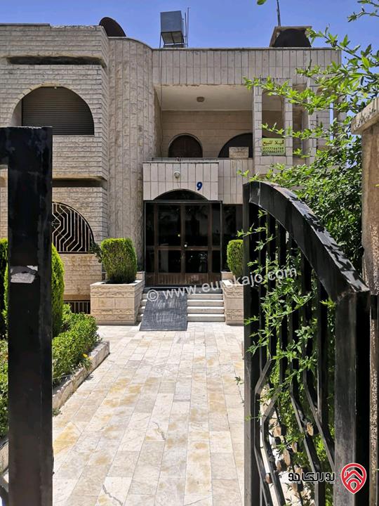 فيلا مساحة 600م على أرض 1006م للبيع في عمان - ام السماق