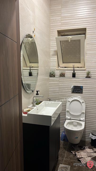 شقة المساحة الاجمالية 560م (460م + 100م روف) للايجار مفروشة في عمان - أم أذينة