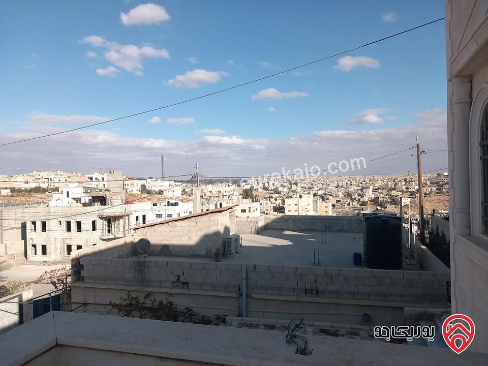منزل مساحة 200م على أرض 750م للبيع في الزرقاء - شومر اسكان المهندسين