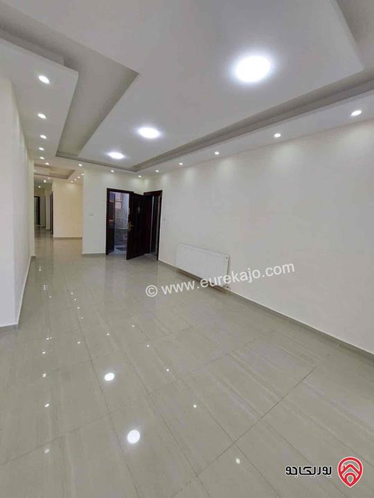 شقة مساحة 190م طابق أول للبيع في عمان - تلاع العلي