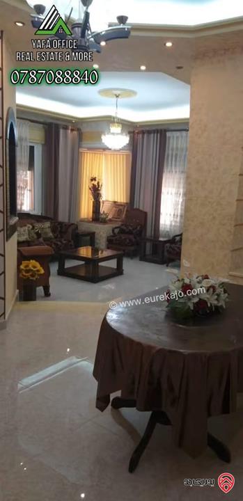 بيت مستقل مساحة 300م على أرض 415 م للبيع في الزرقاء – جبل طارق