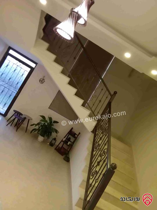 فيلا مساحة 220م على أرض 600م للبيع في عمان - شفا بدران رجم الشوف