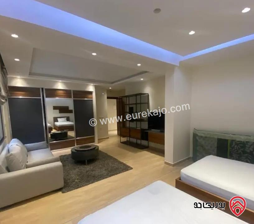 شقة ارضية مساحة 255م مع حديقة 255م وكراج ومدخل خاص للبيع في عمان - أم أذينة