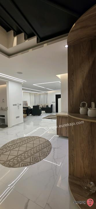 منزل مستقل دوبلكس مساحة 310م على أرض 400م فاخر تشطيب حديث 2025 أنيق مواصفات لا تعد ولا تحصى للبيع ضاحية الرشيد 