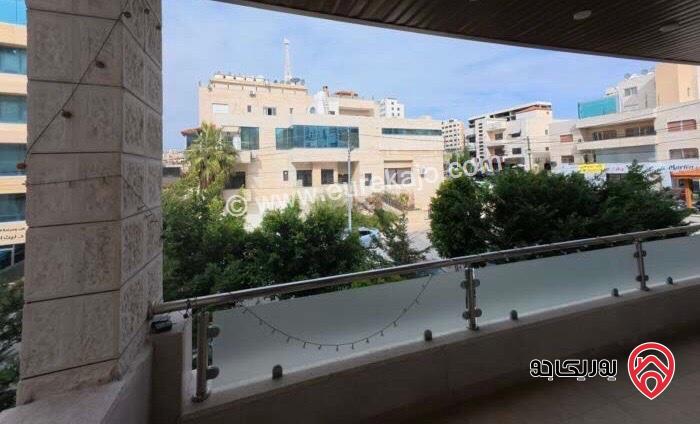 شقة مفروشة طابق اول مساحة 220م للايجار في عمان - ام السماق 