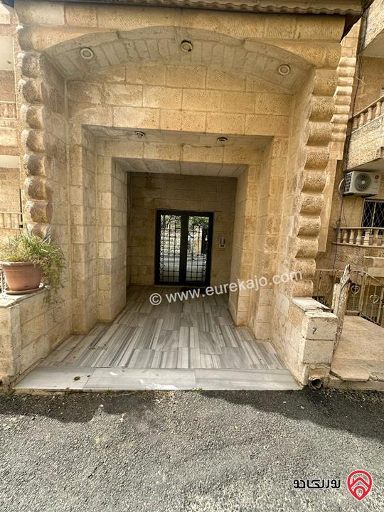 شقة فارغة مساحة 140م طابق ثالث للايجار في عمان - ضاحية الرشيد بسعر مغري 