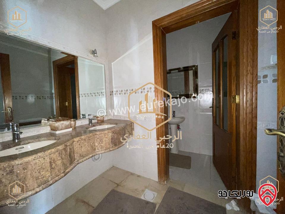 شقة أرضية مساحة 450م داخلي و 300م خارجي للايجار في عمان - الجاردنز