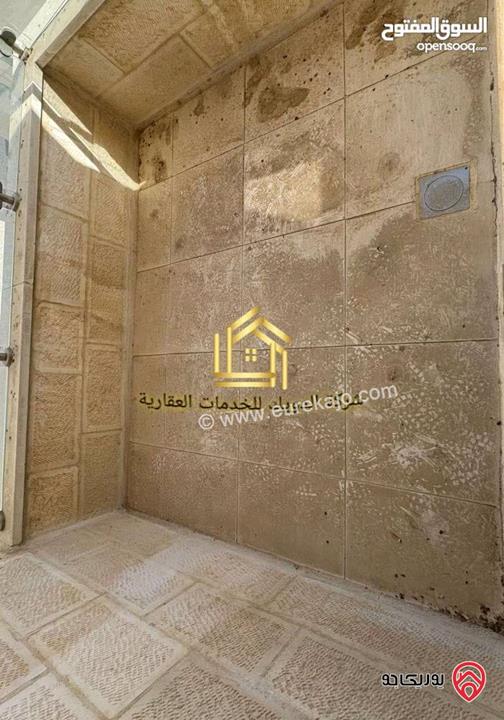 شقة سوبر ديلوكس مساحة 220م طابق ثاني للايجار في عمان - دير غبار 