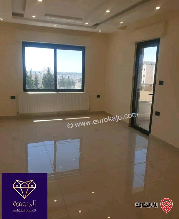 طابق اخير مع روف دوبلكس مساحة 200م للبيع في عمان - عرقوب خلدا