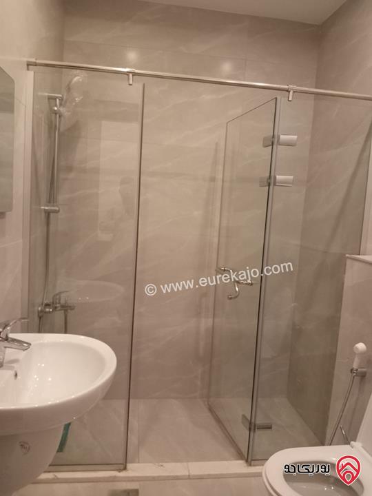 شقة فاخرة مفروشة مساحة 130م للايجار في عمان - ام اذينة