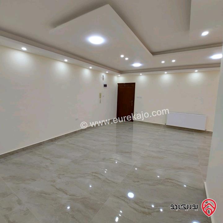 شقة مساحة 135م طابق ثالث للبيع في عمان - ضاحية الرشيد 