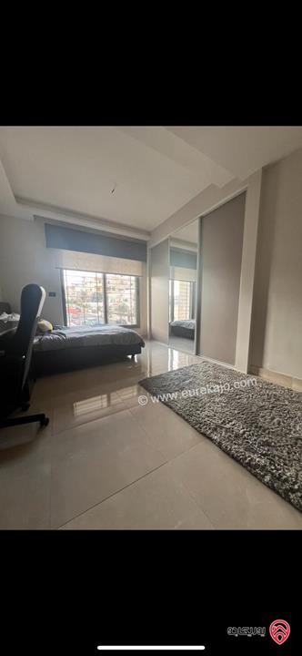 شقة طابقية طابق ثالث مساحة 367م للبيع في عمان - دابوق